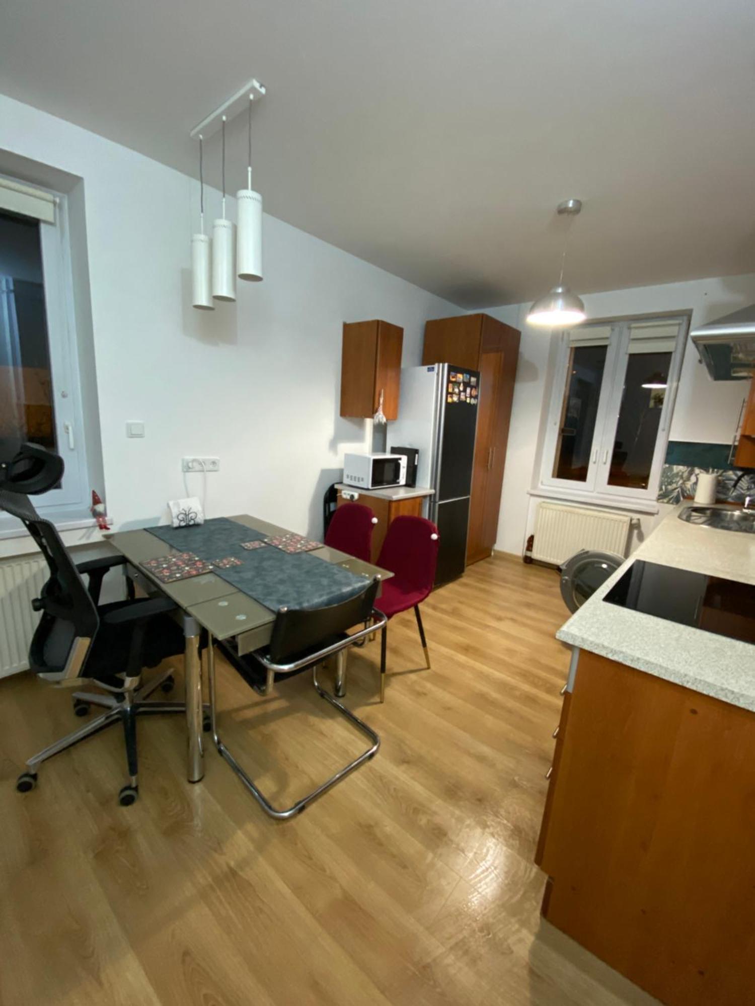 Apartament Czytelnia - Parking Gratis Poznań Kültér fotó