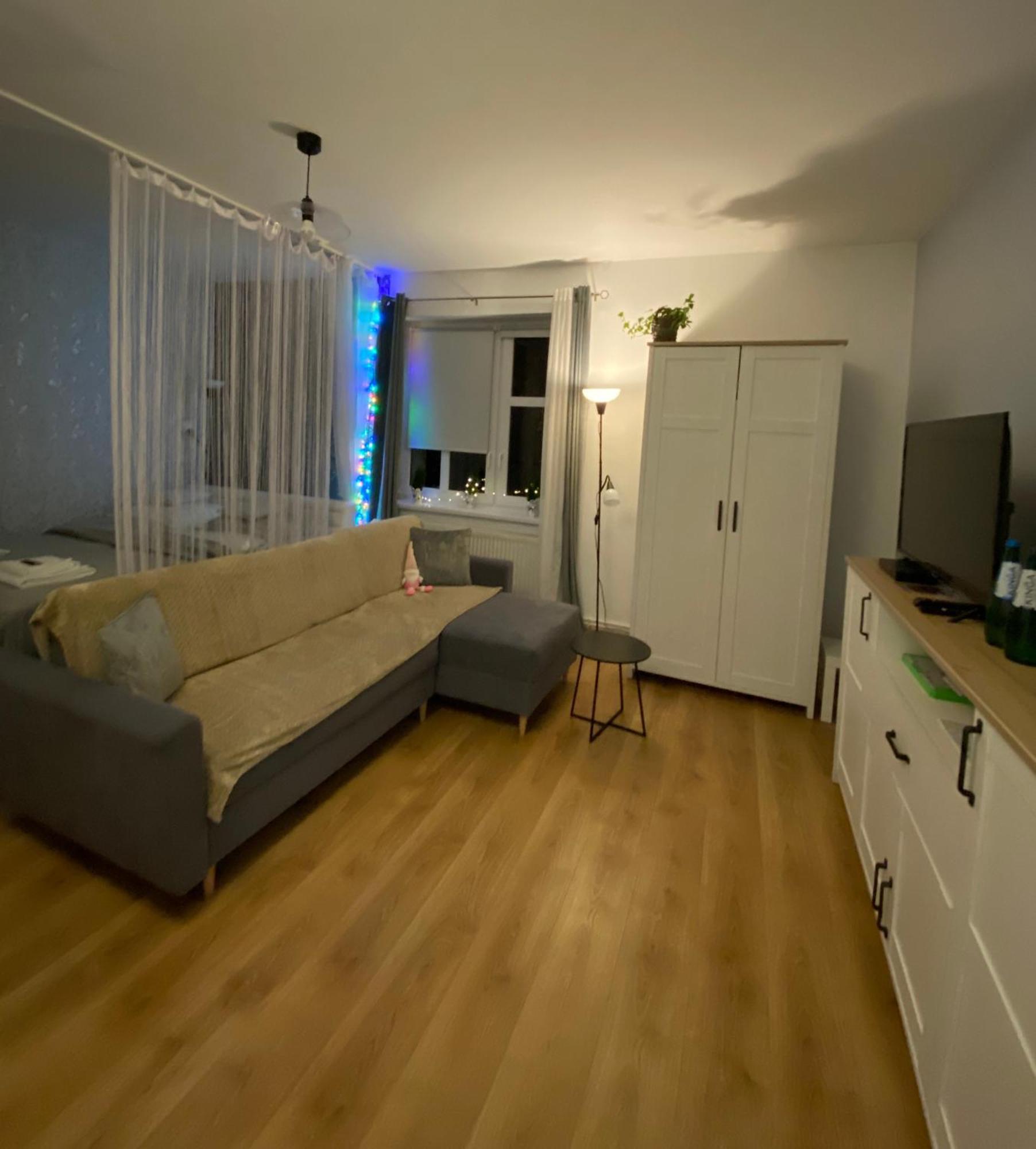 Apartament Czytelnia - Parking Gratis Poznań Kültér fotó